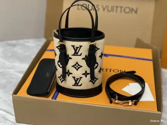 NANO LOUIS BUCKET VUITTON 0624